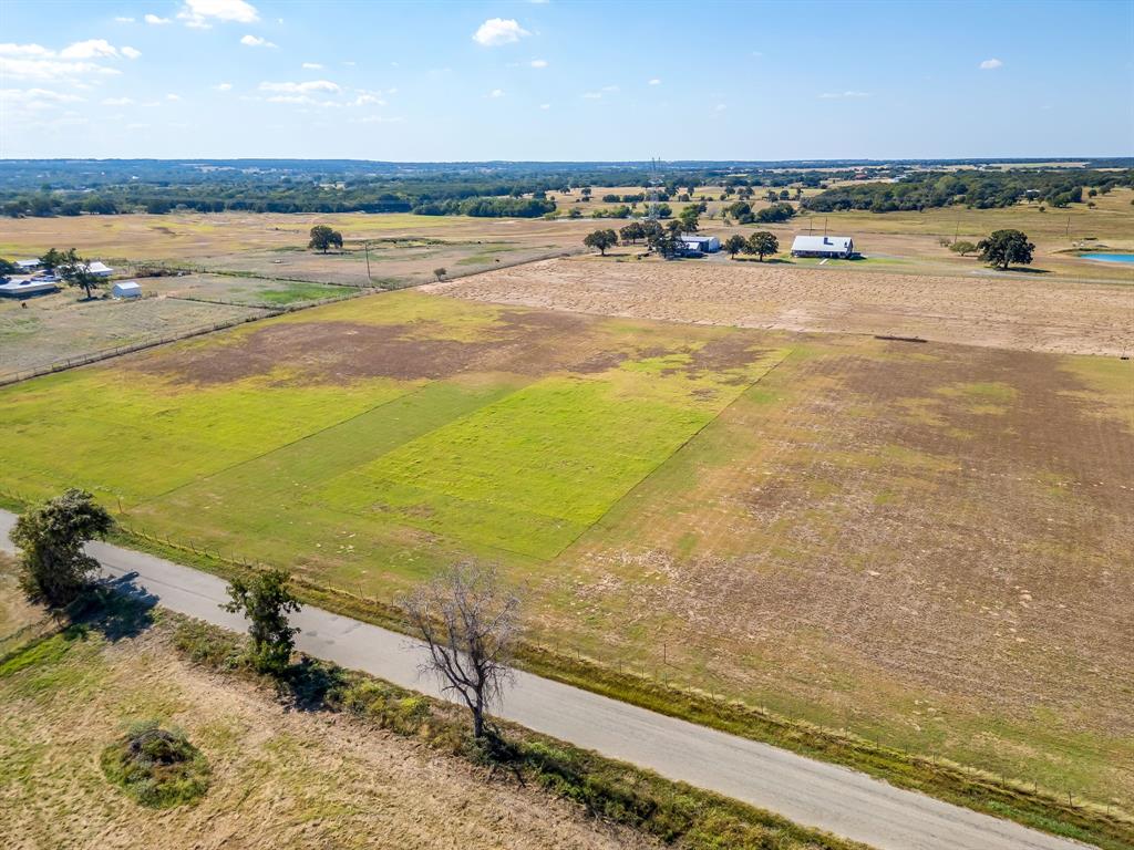 Acres: 8.187, Subd: TRAILS END, G180 LOT 4 BLK 1 - Land