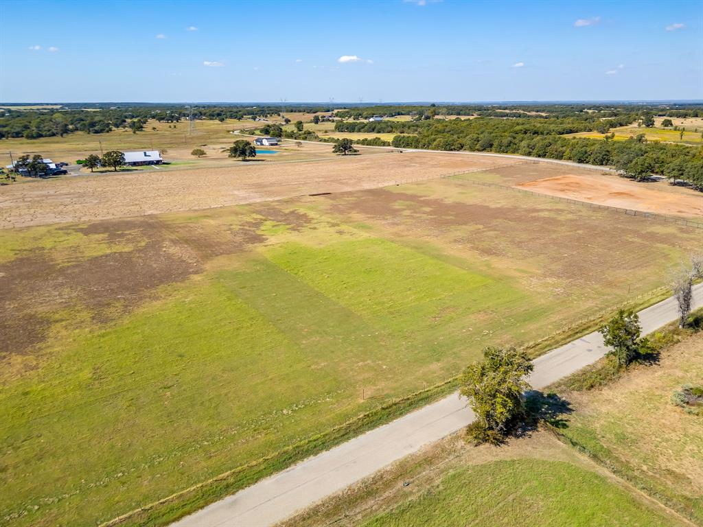 Acres: 8.187, Subd: TRAILS END, G180 LOT 4 BLK 1 - Land