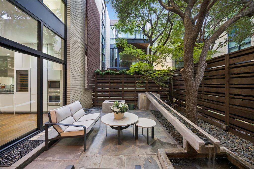 F R Wilsons North Dallas - Residential