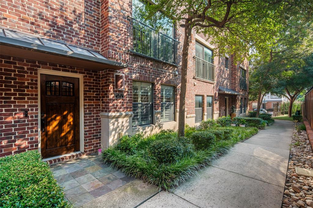 This sophisticated 3-story townhome is in the heart of Uptown’s coveted State Thomas neighborhood. The home offers an open-concept floor plan bathed in natural light, with seamless flow between living, dining, and a gourmet kitchen. The current owners have enhanced it with over ~$40K in improvements. Upon entry, you’re welcomed into a warm, inviting space that blends style with comfort. The first floor features a bedroom with ensuite bathroom. The primary bedroom on the third floor serves as a private retreat with a spa-like bath and generous walk-in closet.The laundry area, and third room is also located on this level.  A show-stopping rooftop deck offers outstanding views of the Dallas skyline—perfect for evening gatherings with family, and friends or those quiet moments to enjoy your morning coffee. 
Just steps from Uptown’s dining, shopping, and nightlife, this residence combines the energy of city living with the ease of a lock-and-leave lifestyle.