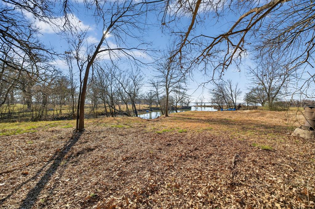 Whispering Oaks - Land
