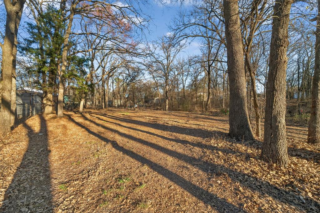 Whispering Oaks - Land