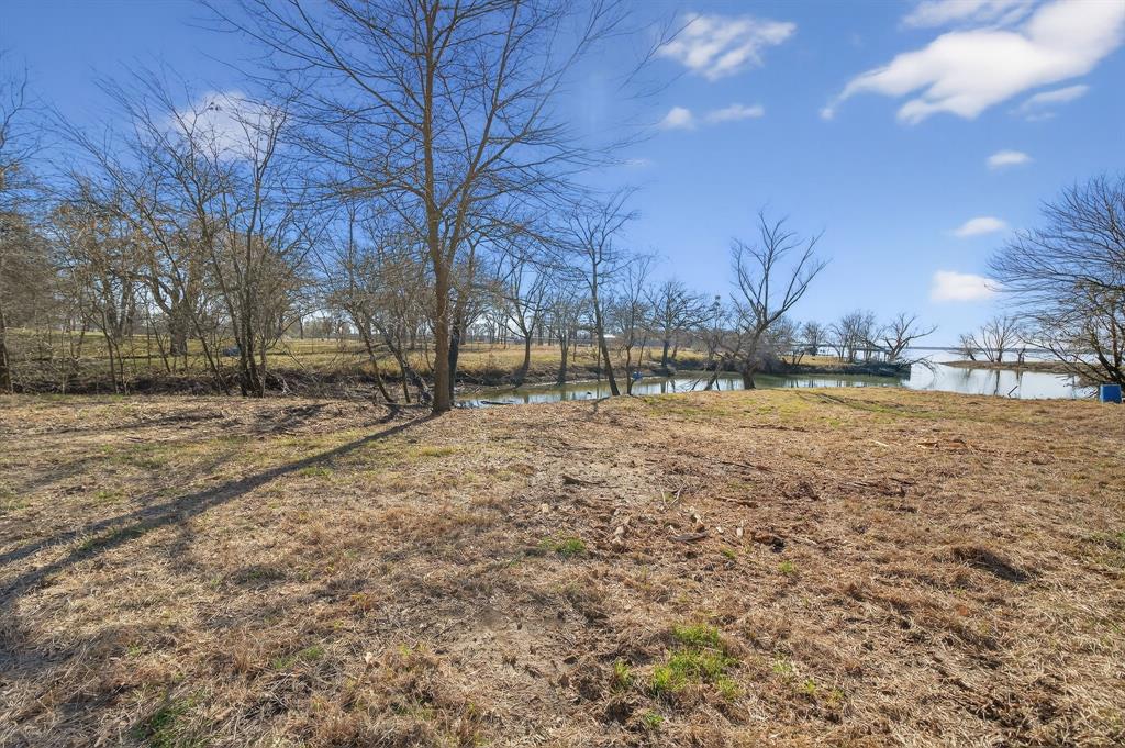 Whispering Oaks - Land