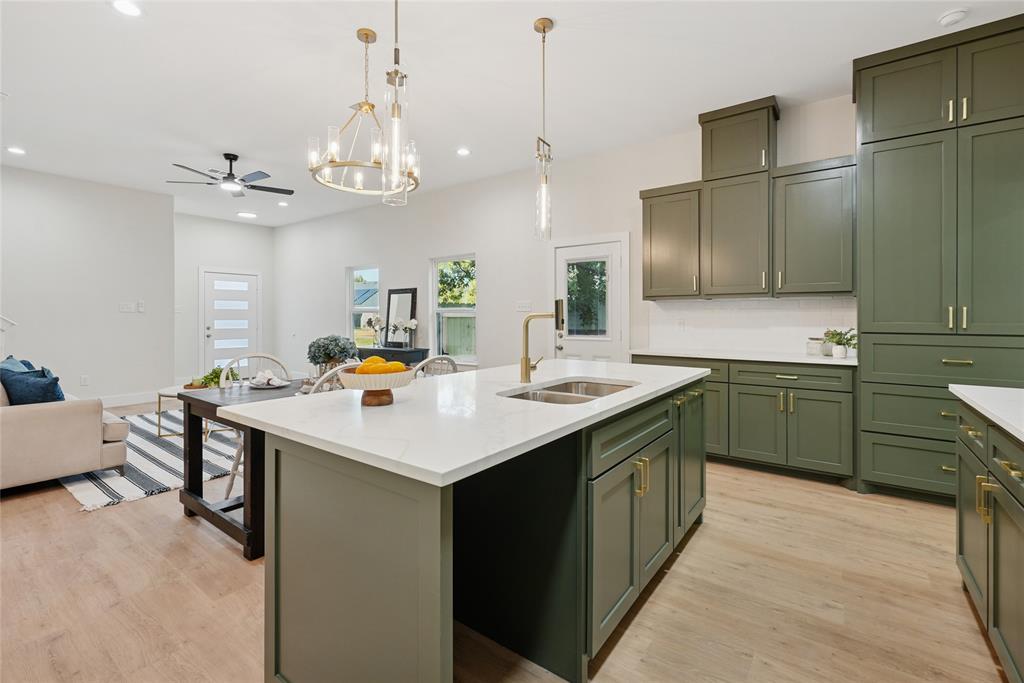 VICTORY HEIGHTS ADDITION - Residential Income