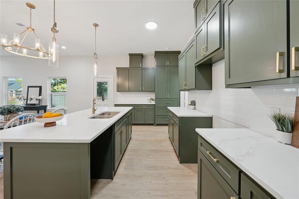 VICTORY HEIGHTS ADDITION - Residential Income