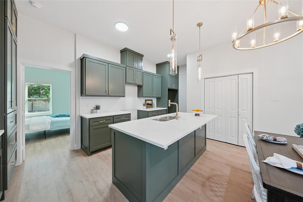 VICTORY HEIGHTS ADDITION - Residential Income