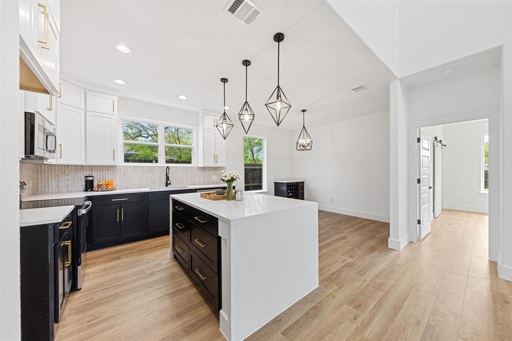 Ervay Terrace - Residential