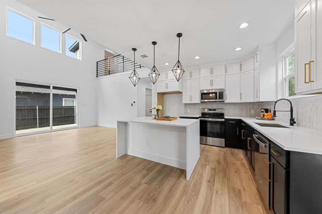 Ervay Terrace - Residential