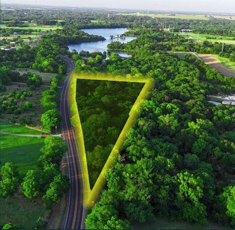 Welcome to this 2-acre homesite in Waxahachie, providing the perfect combination of space, convenience, and flexibility. With no known restrictions, you have the freedom to build the home that fits your vision. The property has a water meter available, electricity available, and only needs a septic system installed.
Conveniently located just off a main road, this property provides easy access to town while still giving you room to spread out and enjoy country living. Shopping, dining, schools, and other amenities are just a short drive away. Whether you’re looking to build your dream home or invest in land in a growing area, this property is full of potential.