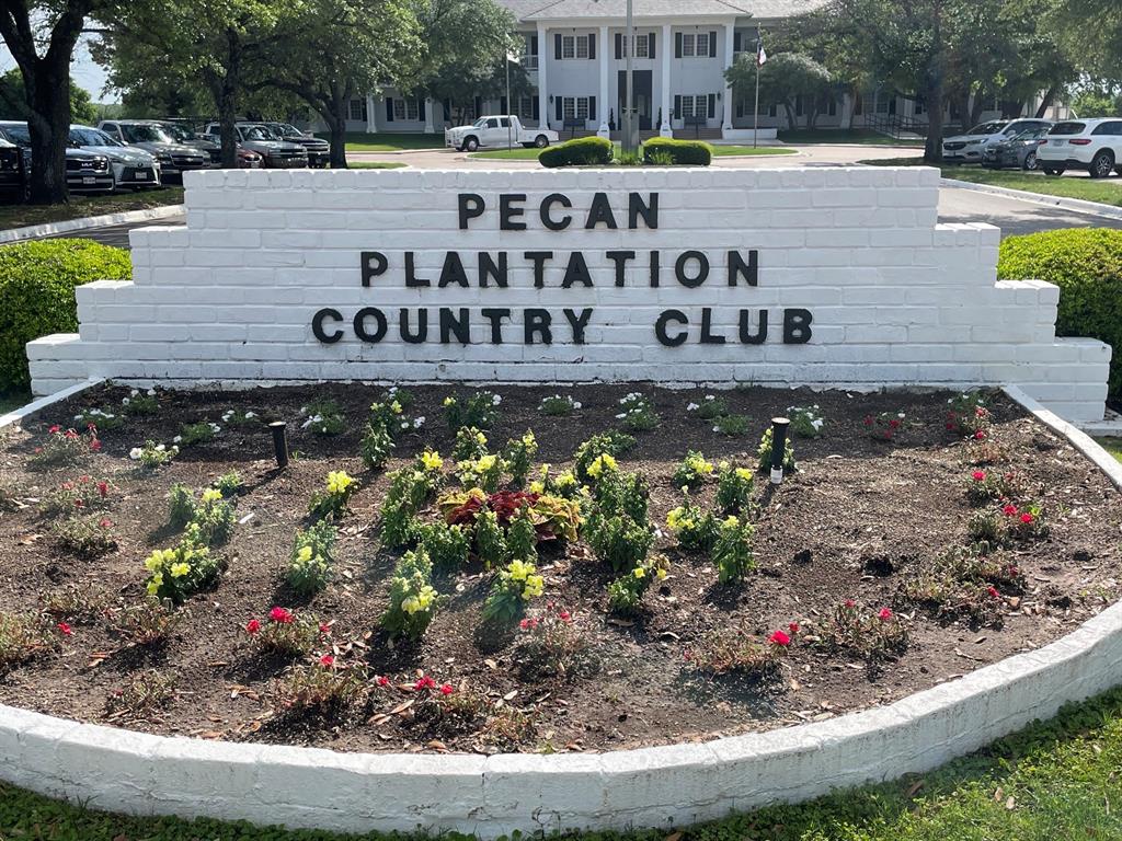 Beautiful grassy half-acre lot located in Pecan Plantation’s sought-after expanded Orchard area, surrounded by two newly built homes. This spacious homesite offers ample room to design and build your forever home in a well-established neighborhood experiencing strong new-construction demand.
Pecan Plantation is a truly unique, self-contained community offering an unmatched lifestyle. Amenities include an on-site grocery store, dedicated police, fire, and EMT services, marina access, boat and RV storage, horse boarding and stables, a country club with swimming pool, tennis and pickleball courts, private airstrip for pilots, and two amazing golf courses.
Opportunities to purchase lots at this price point in Pecan Plantation are rare. Don’t miss your chance to secure a premium homesite at below-market value in one of the area’s most desirable communities.