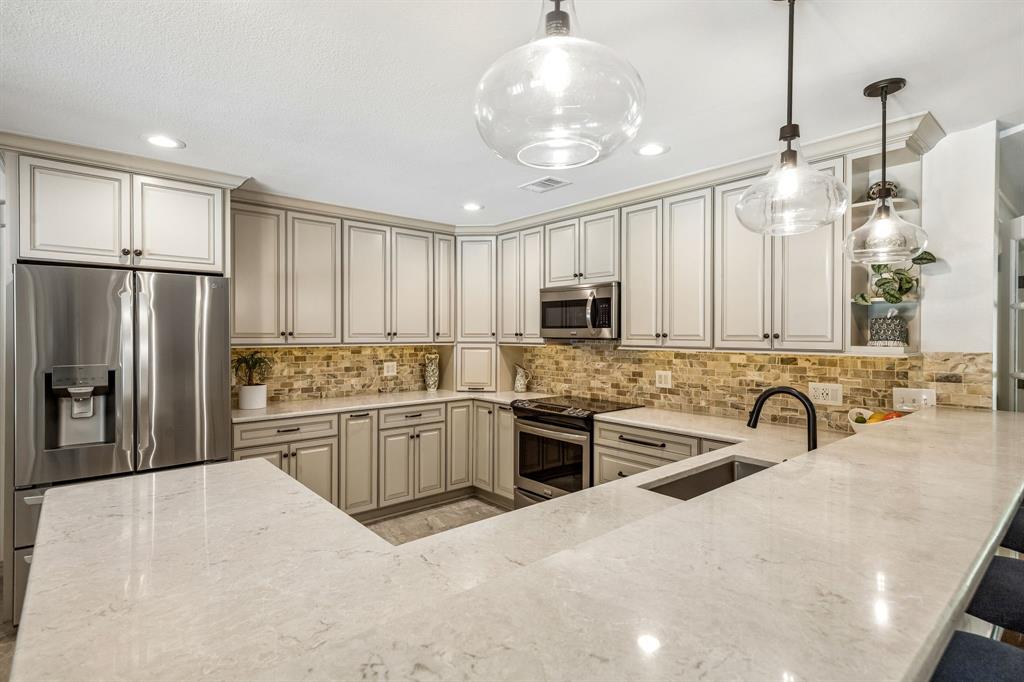 RUSTIC OAKS ADDITION - Residential
