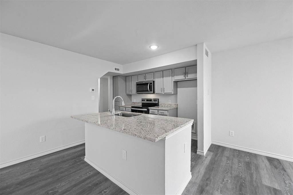 Richland Trace Condos - Residential