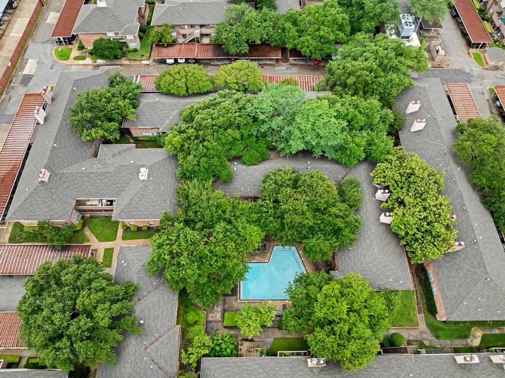 Hollows North Condo - Residential
