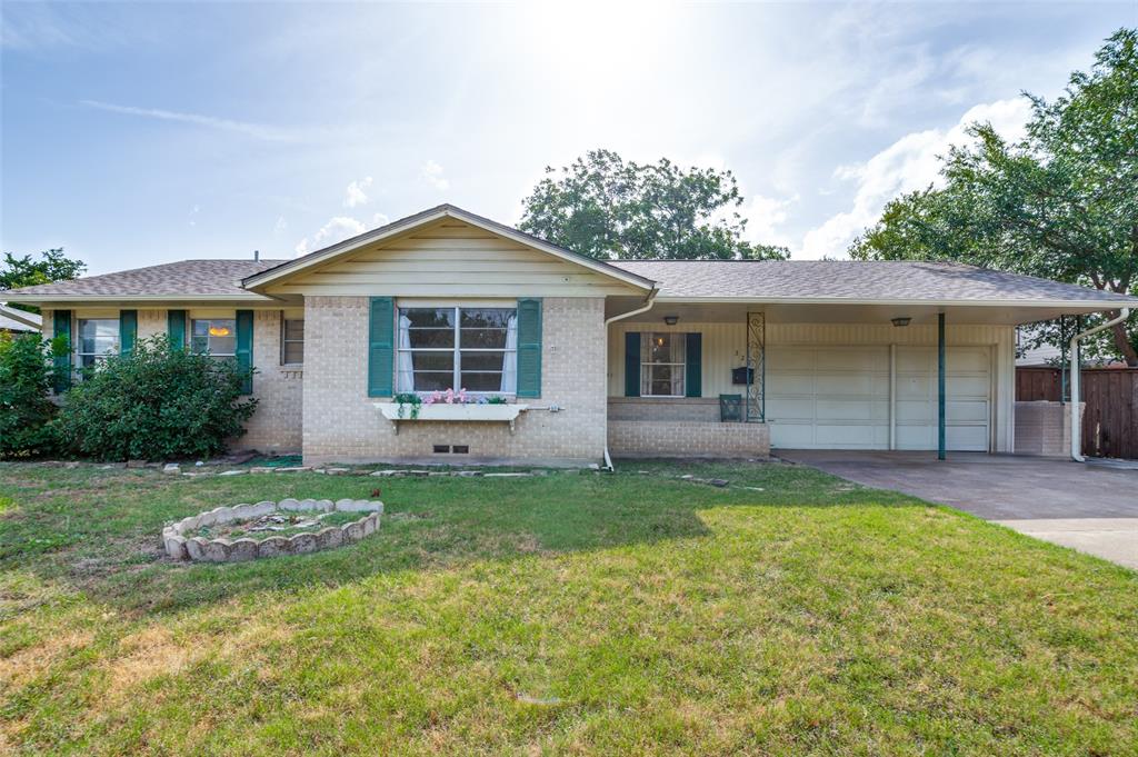 North Oak Cliff Move in Ready home Located at the end of a cul-de-sac that is quietly tucked away in the neighborhood, the property has a very large backyard with a trellis covered brick patio and storage shed and alley access. Kitchen has new cabinets and counter tops. refrigerator also to convey with the home. In addition to the nearby Bishops Art district is Kidd Springs Park, iconic Stevens Park golf course, the beautiful Kessler Park and Downtown Dallas is only minutes away.