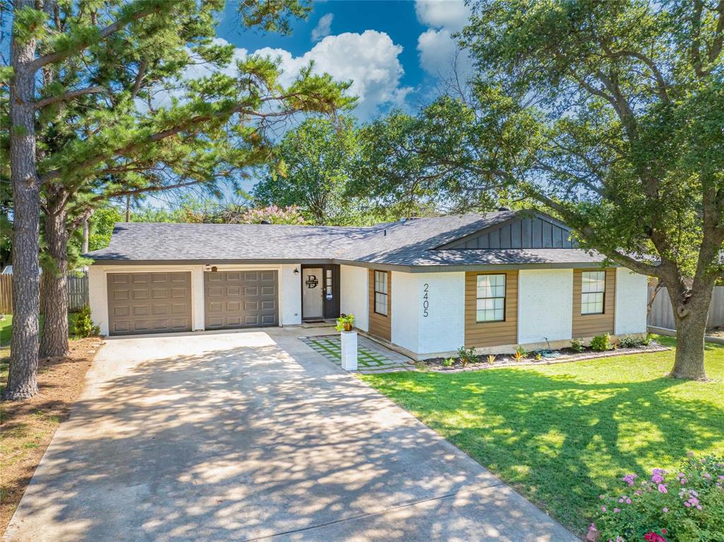 This delightful 3-bedroom, 2-bath home nestled in the highly sought after Lakeview Hills, also known as The Hill boasts an open concept floor plan, perfect for comfort, convenience, and location. With a functional layout and inviting atmosphere, this home is ideal for families, first-time buyers, or anyone looking to enjoy a great community setting. The spacious kitchen flows into the large living area, making it perfect for family gatherings or entertaining guests. The home showcases inviting tones and stylish upgrades throughout. Enjoy the comfort of a generous primary suite with dual closets and a bathroom equipped with a tub-shower combo. The guest bedrooms are generously sized and conveniently situated near the second bathroom. Step outside to a large backyard enclosed with a wood privacy fence, offering plenty of room for outdoor activities, entertaining, or simply unwinding. Take advantage of the opportunity to own this beautiful home in one of the area's most sought-after neighborhoods. Schedule your private showing today!