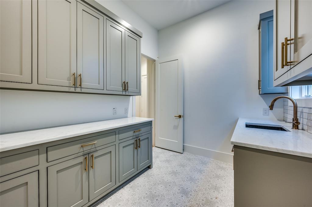 Cresthaven Place Add - Residential