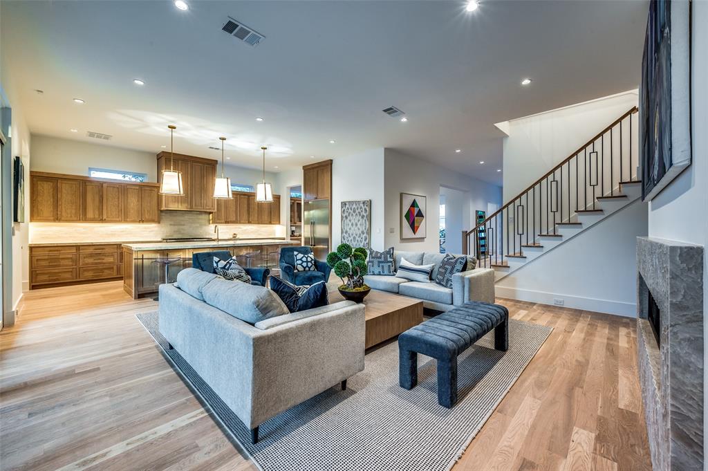 Cresthaven Place Add - Residential