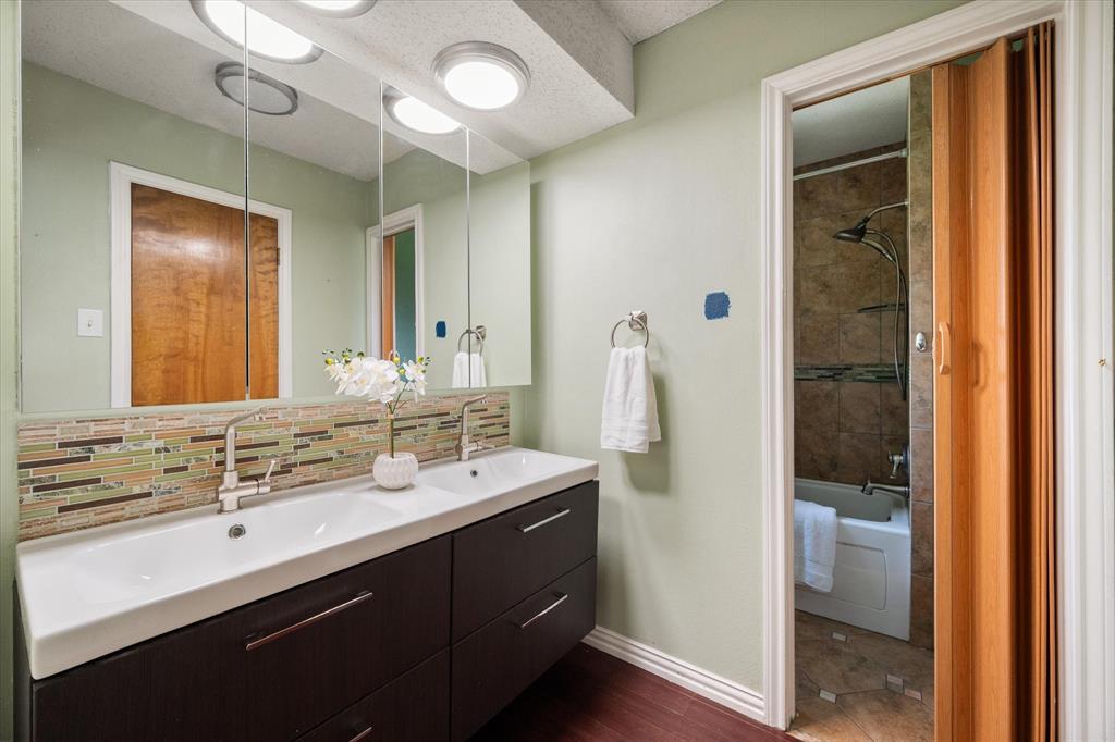 Holly Hollows Add - Residential