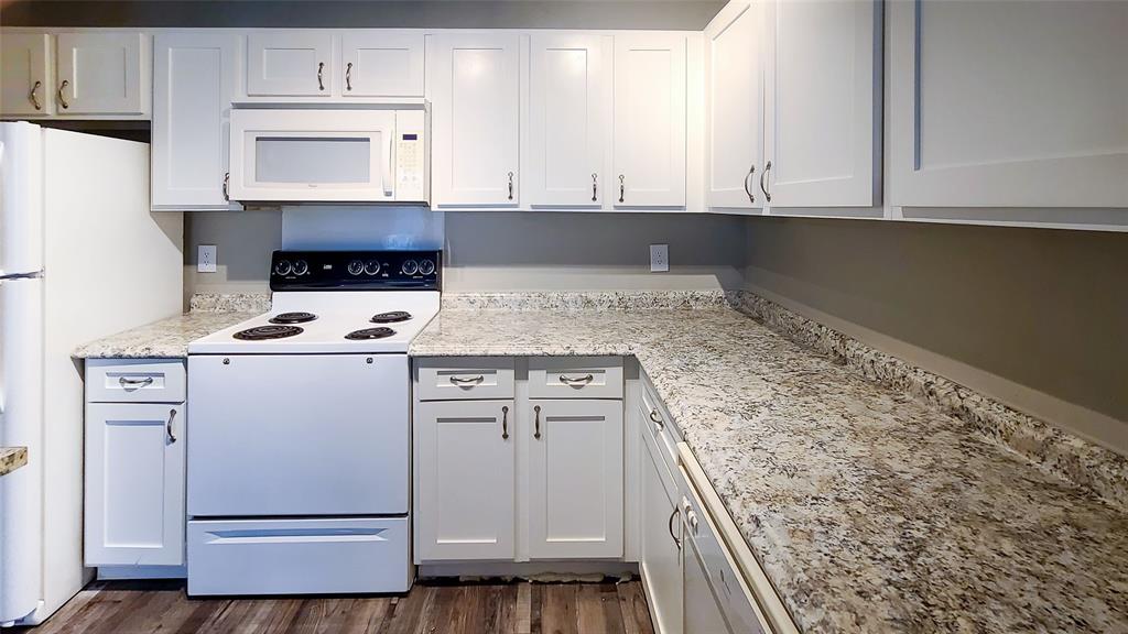 Sable Ridge Condos Ph 01-06 - Residential