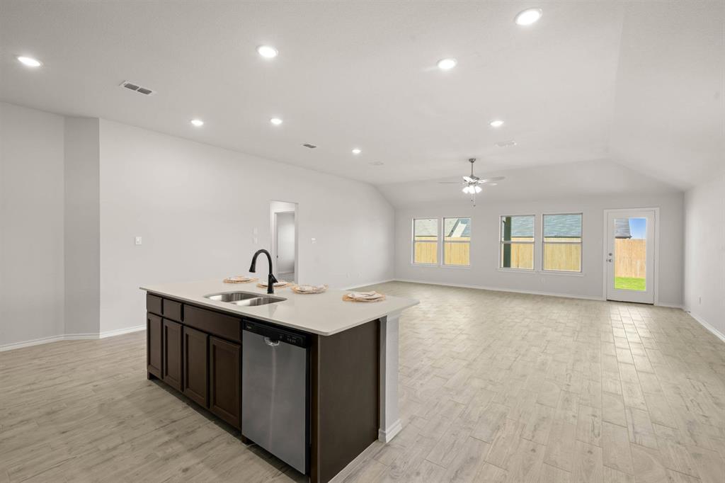 Terra Vella - Residential