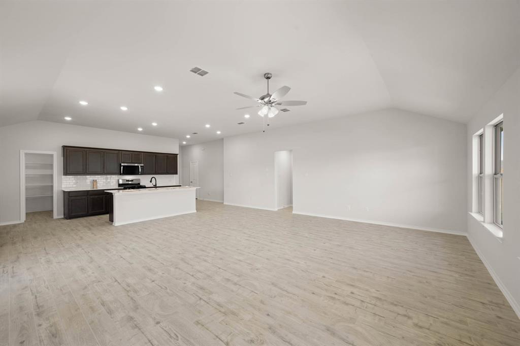 Terra Vella - Residential