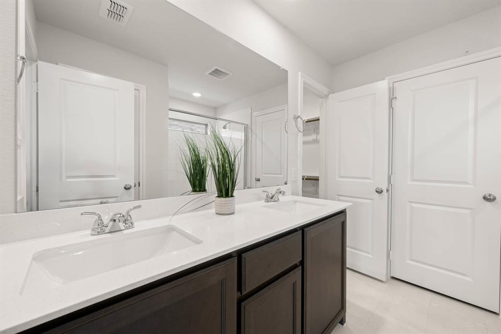 Terra Vella - Residential