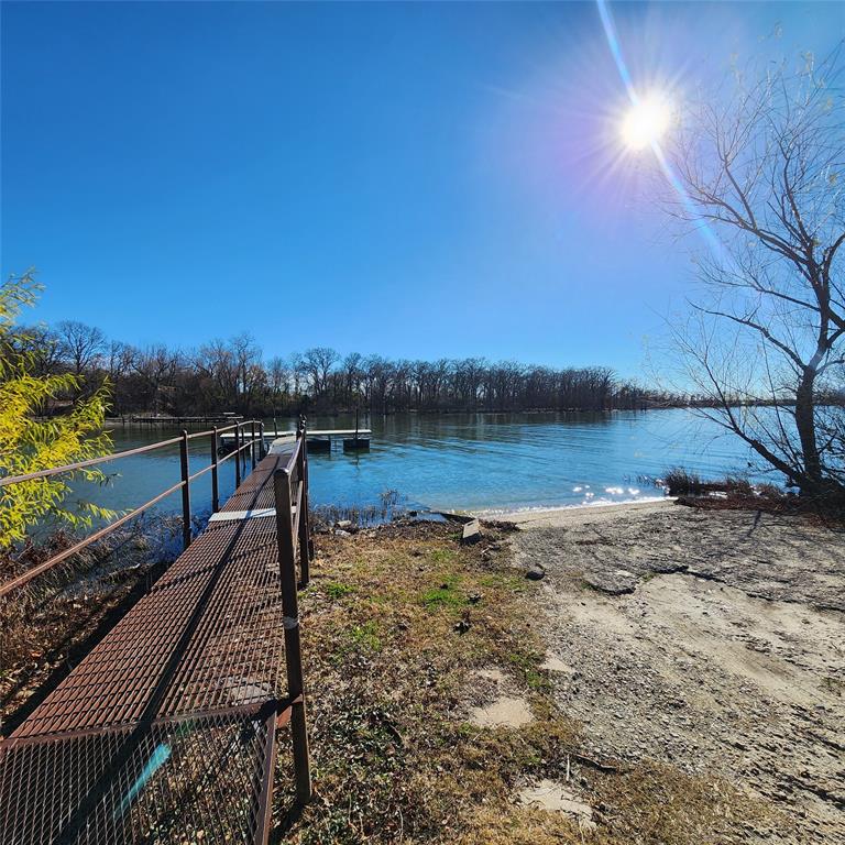 Whispering Oaks - Land
