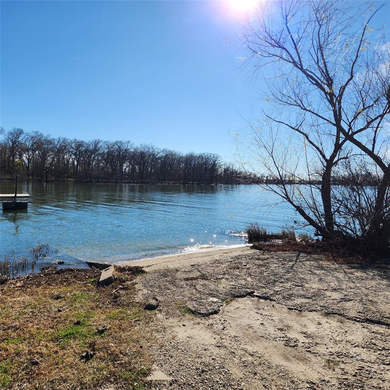 Whispering Oaks - Land