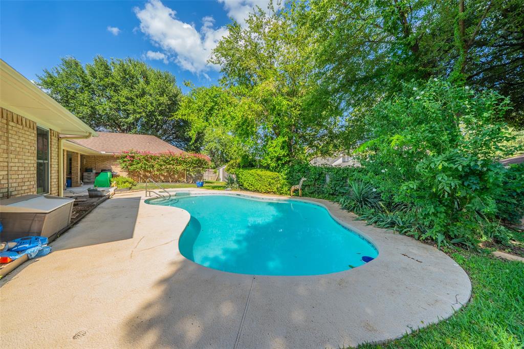 Ridglea Country Club Estate - Residential