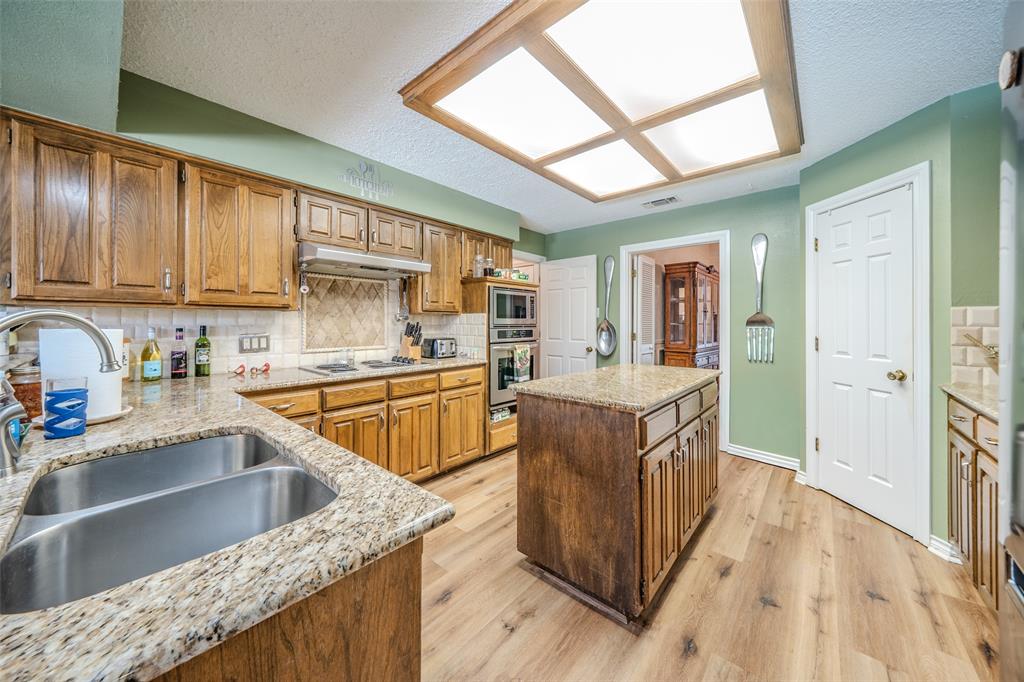 Ridglea Country Club Estate - Residential