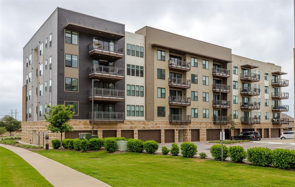 Sojurn At The Realm Condominiu - Residential