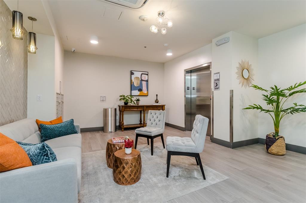 Sojurn At The Realm Condominiu - Residential