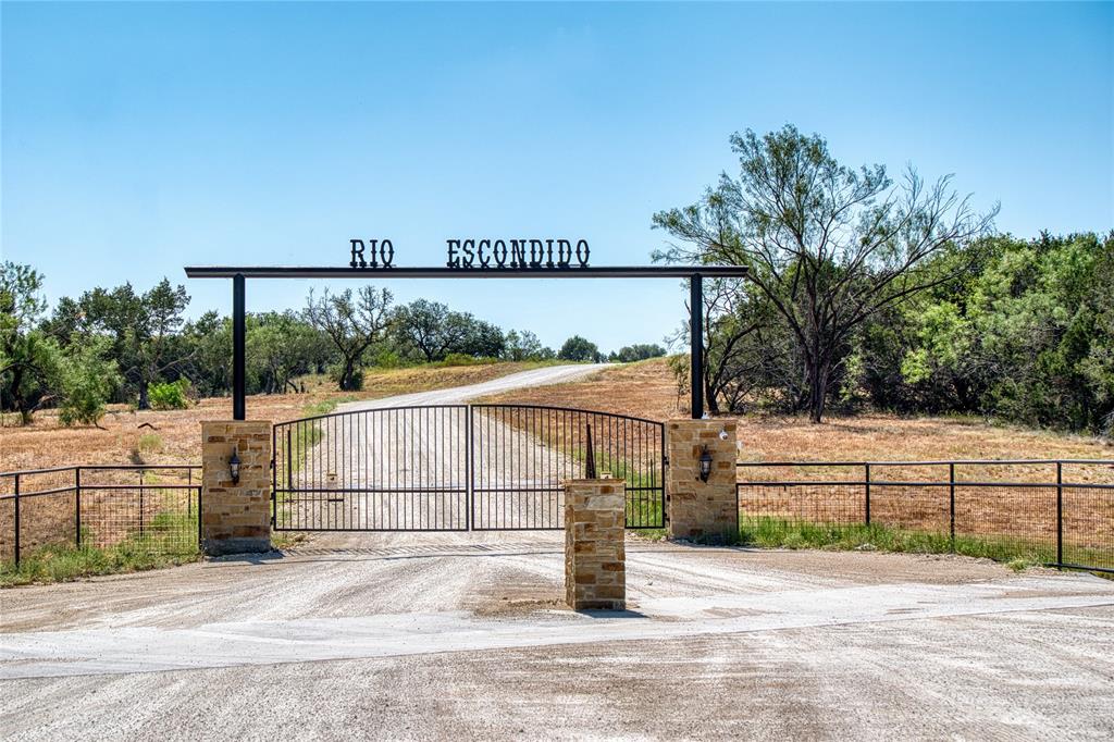 Rio Escondido - Land