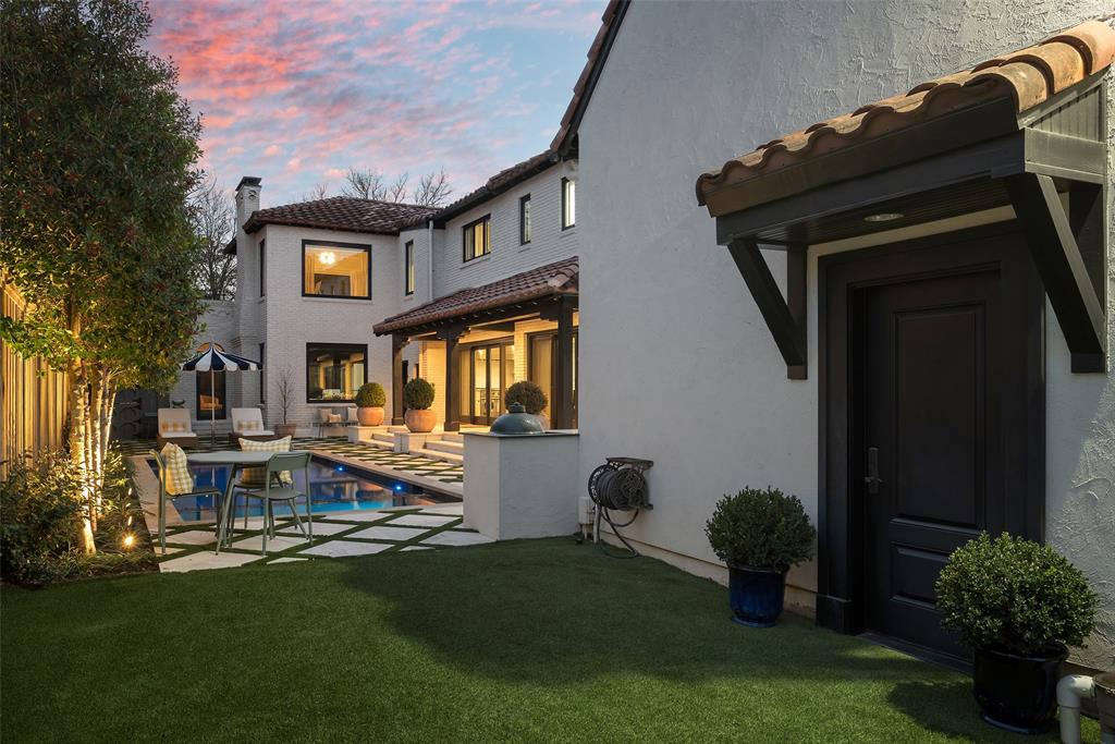 Country Club Estates - Residential