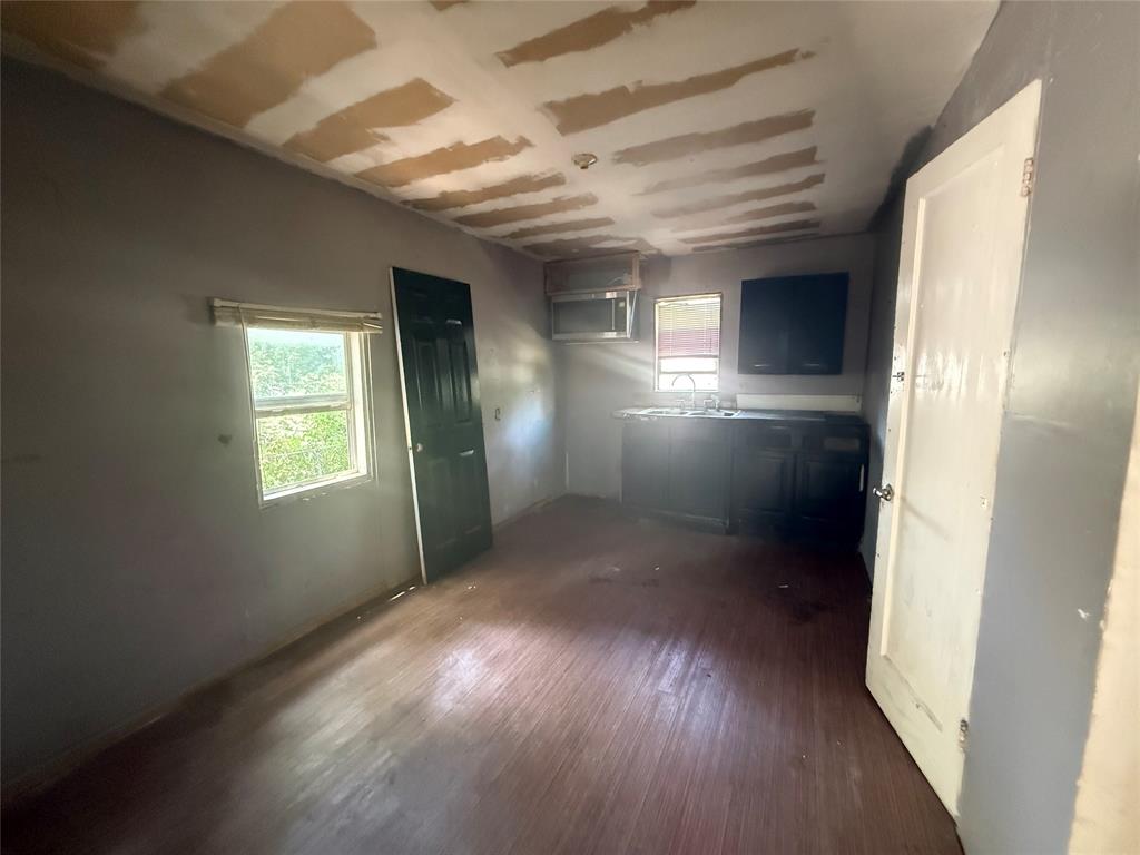 Shady Wood Rev - Residential