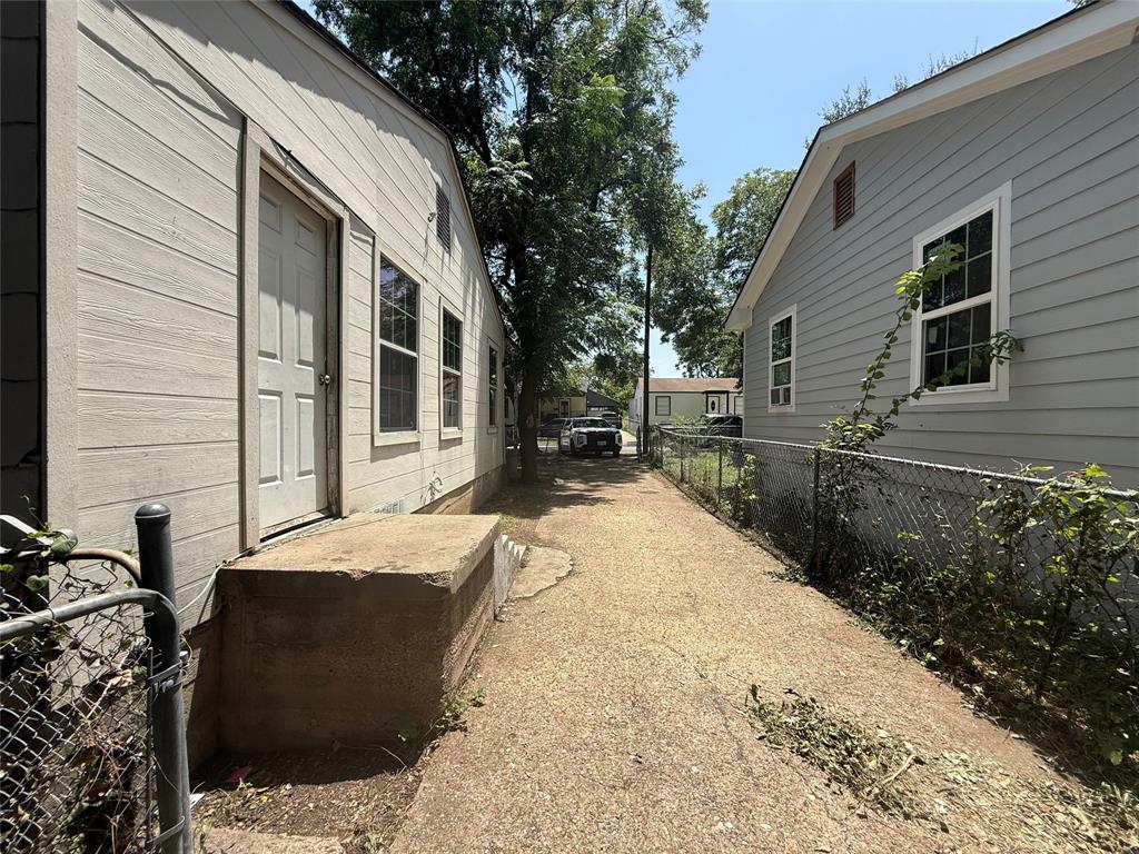 Shady Wood Rev - Residential
