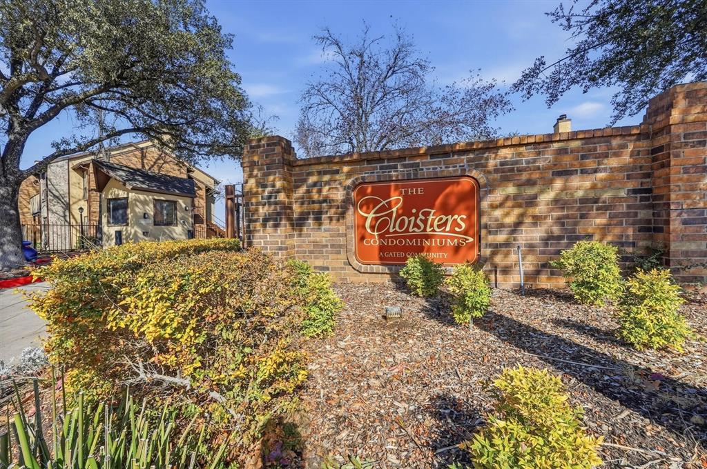 Cloisters Condo The - Residential