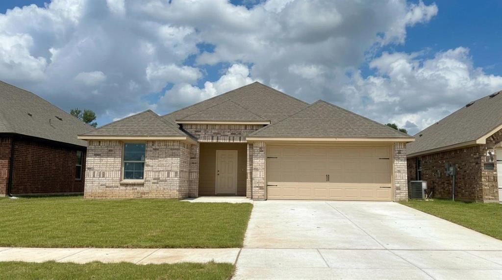 New! Super cute ope concept single story! Three bedrooms, two full baths, with covered patio. Home includes, island kitchen, granite counters throughout, LED lighting, full sprinkler system, professionally engineered post tension foundation, and much more!
Stonewyck Farms
Come visit our D.R. Horton community located in the charming small town of Ennis also known as the “Bluebonnet City”. Located off I-45 approximately 35.4 miles from Downtown Dallas. The city of Ennis boosts the Big O Speedway, bluebonnet trails, area parks, Lake Bardwell, a drive-in movie theater, historic museums, and more! Stonewyck Farms features one- and two-story open-concept floorplans from 1,294 to 2,352 sf, with LED ceiling mounted lights throughout, and name-brand wood laminate flooring in family, kitchen, entries, and hallway. Stonewyck Farms offers something for everyone!