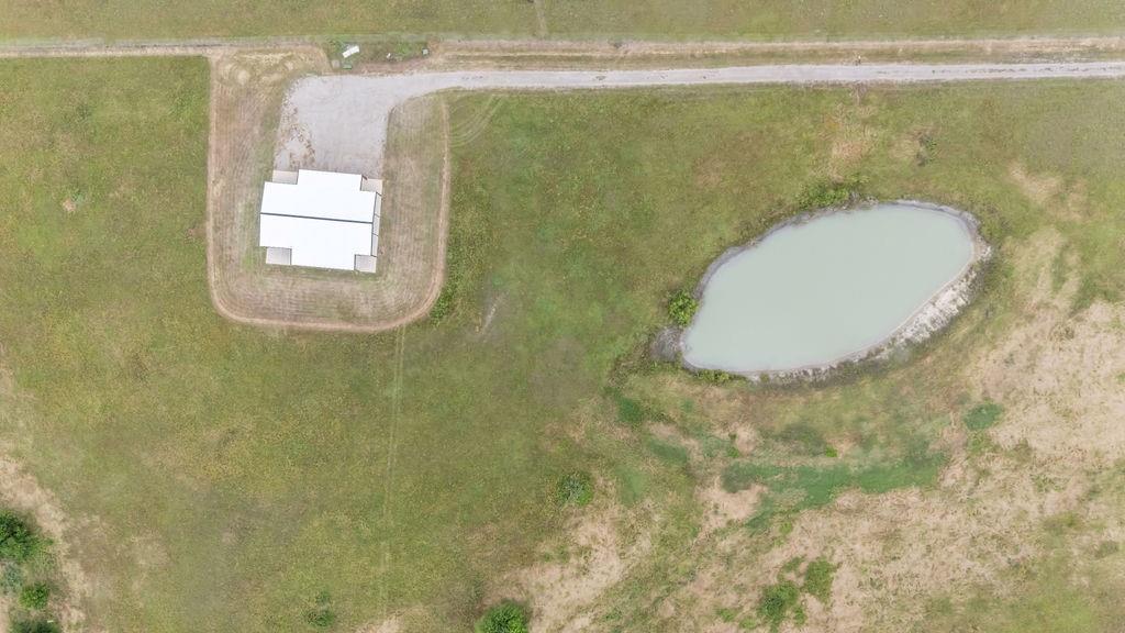 A Garza - Land