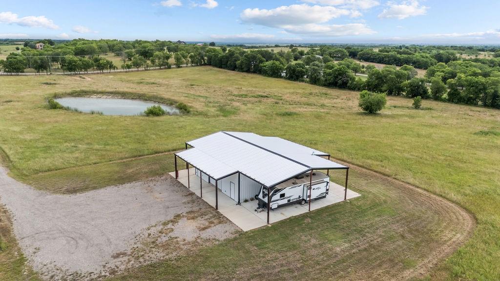 A Garza - Land