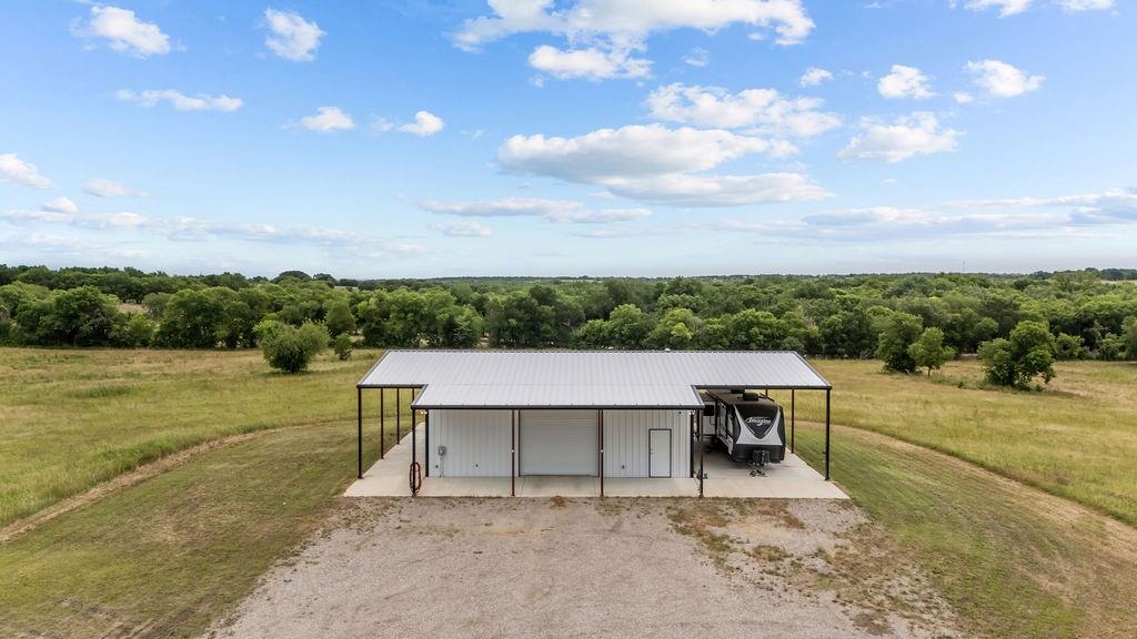 A Garza - Land