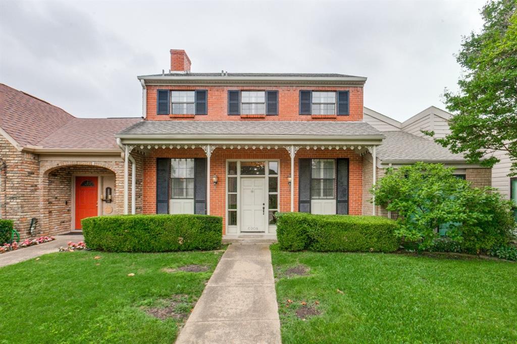 Charming North Dallas Townhouse with a beautiful atrium. This 3 bedroom 2 and a half bath townhouse is located in the heart of North Dallas in RISD school district.  This townhome is designed for both comfort and entertaining.  The private atruim brings abundant natural light and a beautiful outdoor space. The kitchen is equipped with white cabinets, granite countertops, and breakfast nook.  The formal diving room has decorative molding, Master bathroom includes dual vanities, large soaking tub, and walk in closet. Attached two car garage with built in shelving for extra storage. HOA includes maintaining front yard and has access to oversized swimming pool, pickleball and tennis courts, and private clubhouse for community events and gatherings.
Experience the best of North Dallas living with easy access to shopping, dining, and major highways.  This townhouse is a rare find that combines privacy, space, and a vibrant community atmosphere.  Schedule your showing today.
