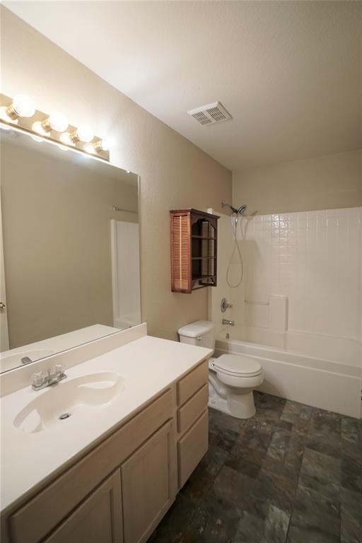 Keswick Gardens Ph 01 - Residential Lease