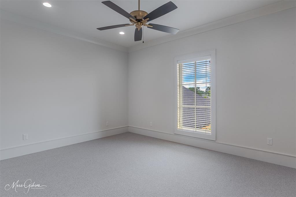 LONG LAKE ESTATES - Residential