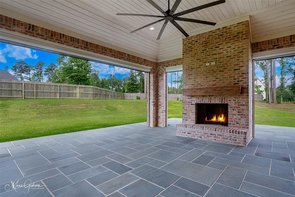 LONG LAKE ESTATES - Residential