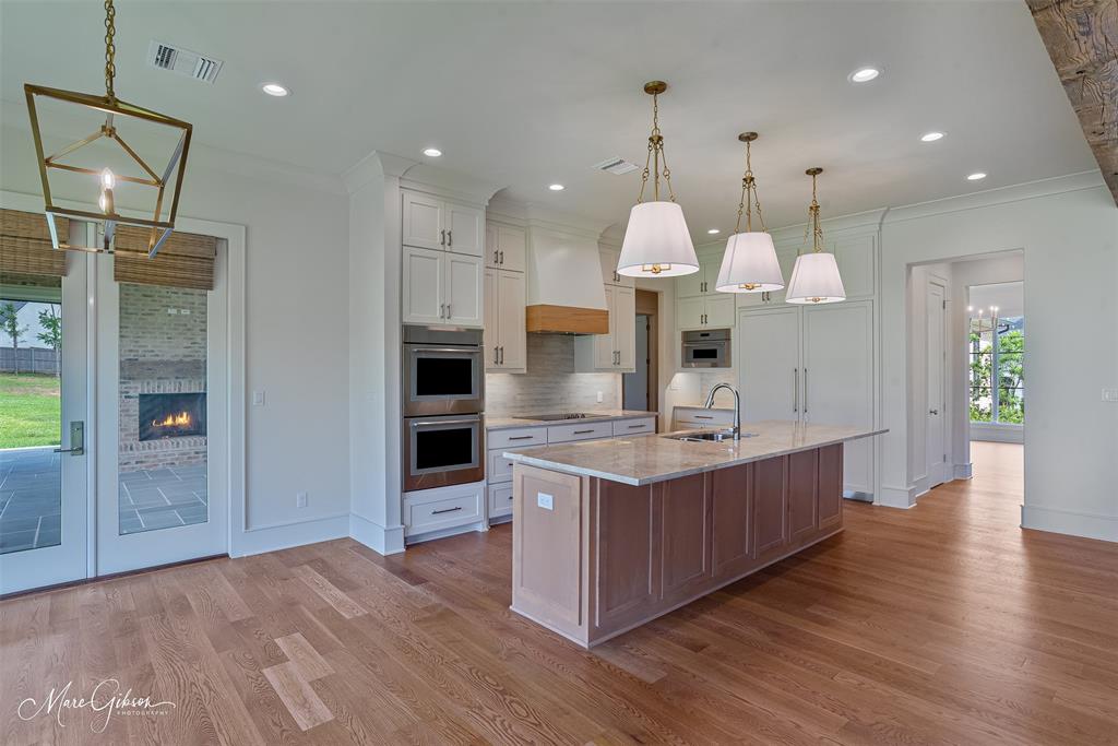 LONG LAKE ESTATES - Residential