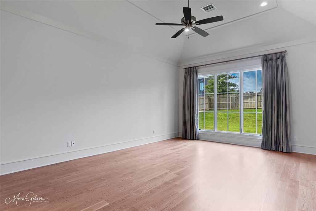 LONG LAKE ESTATES - Residential