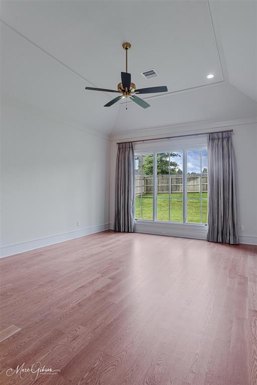 LONG LAKE ESTATES - Residential