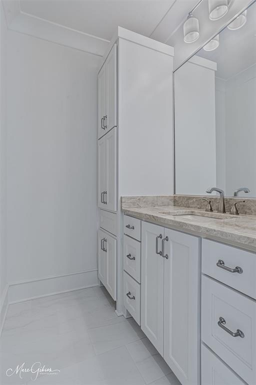 LONG LAKE ESTATES - Residential