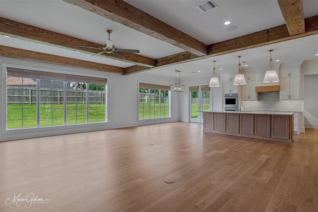LONG LAKE ESTATES - Residential